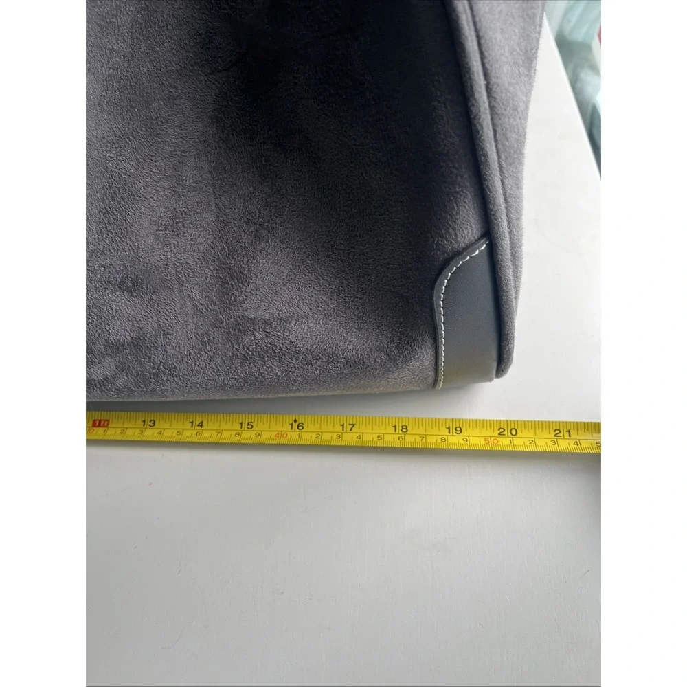 New London Fog Carry On 20